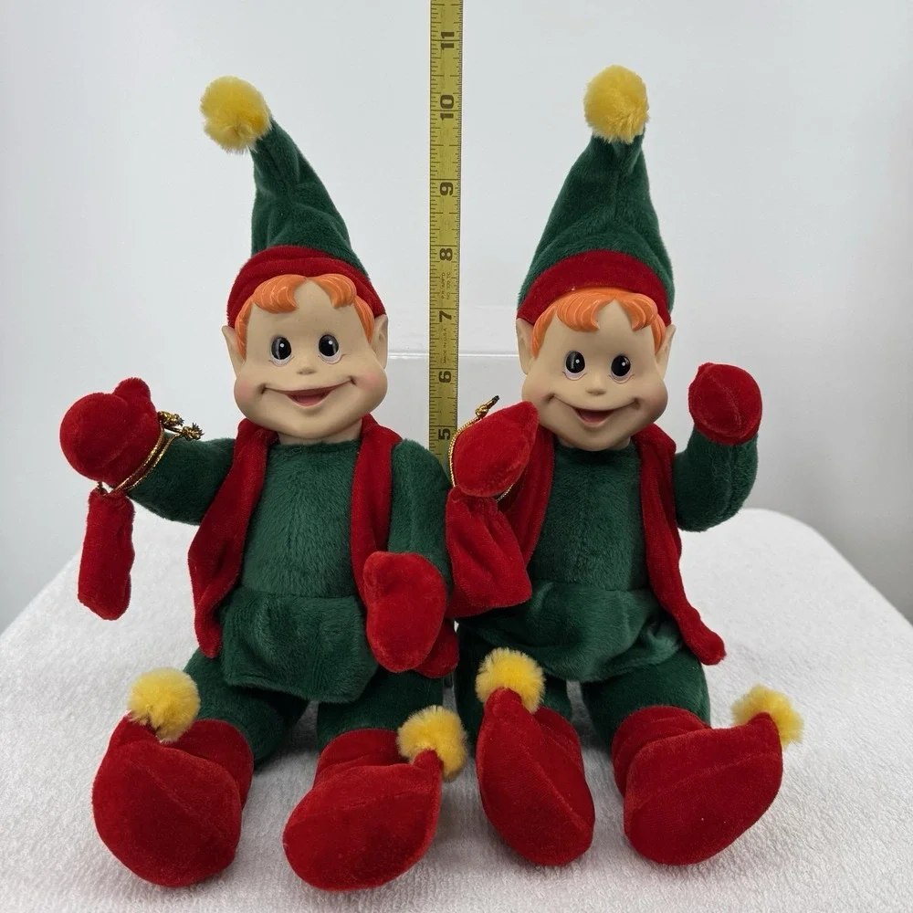 VintageChristmas Shelf Sitting Elf's With Presents Plush Decoration 14